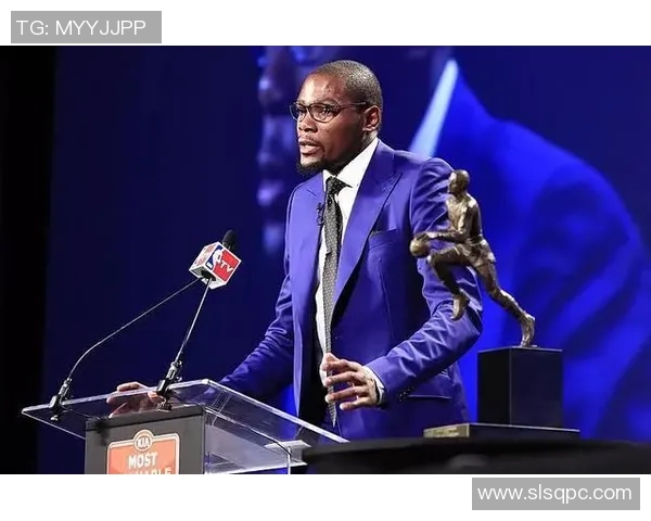 镜头回顾：杜兰特这一幕令人泪目